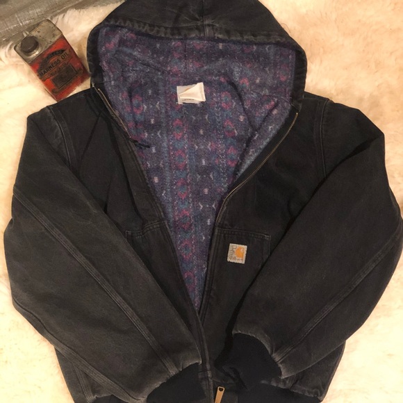 SOLD! Carhartt Jacket - Picture 4 of 6